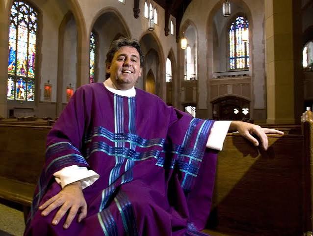 Father Joe LeClair Death, Obituary: Ottawa, Ontario, Canada, Beloved Priest Dies Peacefully Surrounded by Family